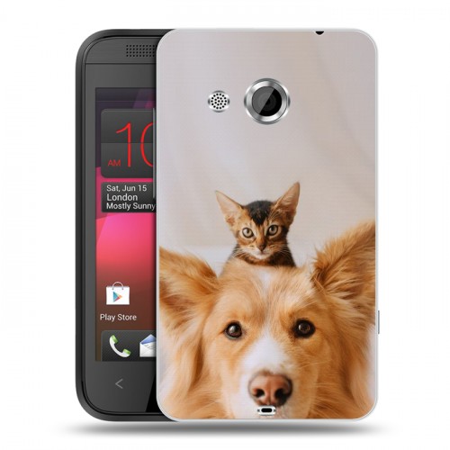 Дизайнерский пластиковый чехол для HTC Desire 200 Собака и котенок