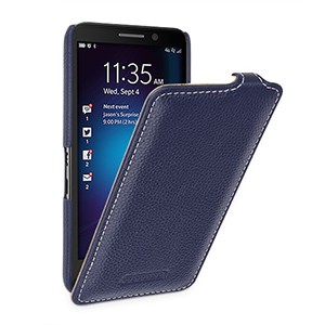 Кожаный чехол вертикальная книжка (нат. кожа) с защёлкой для Blackberry Z30 Синий