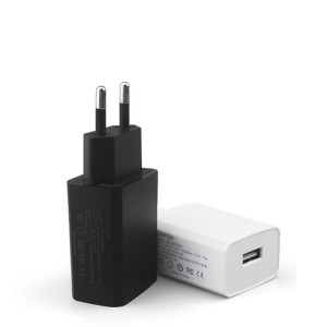 Универсальное сетевое зарядное устройство USB 10Вт (5В 2000мА)