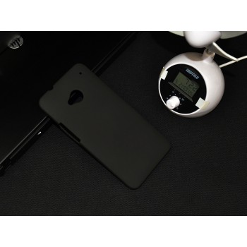 Пластиковый матовый непрозрачный чехол для HTC One (М7) Черный
