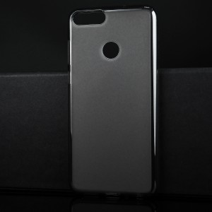 Силиконовый матовый полупрозрачный чехол для Huawei P Smart Черный